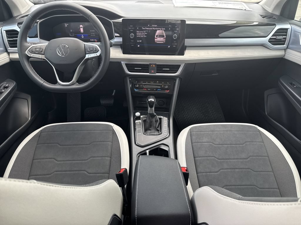 New 2026 Volkswagen Taos SE FWD image 25