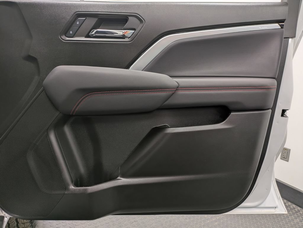 Used 2024 Chevrolet Colorado Z71 AWD/4WD image 28