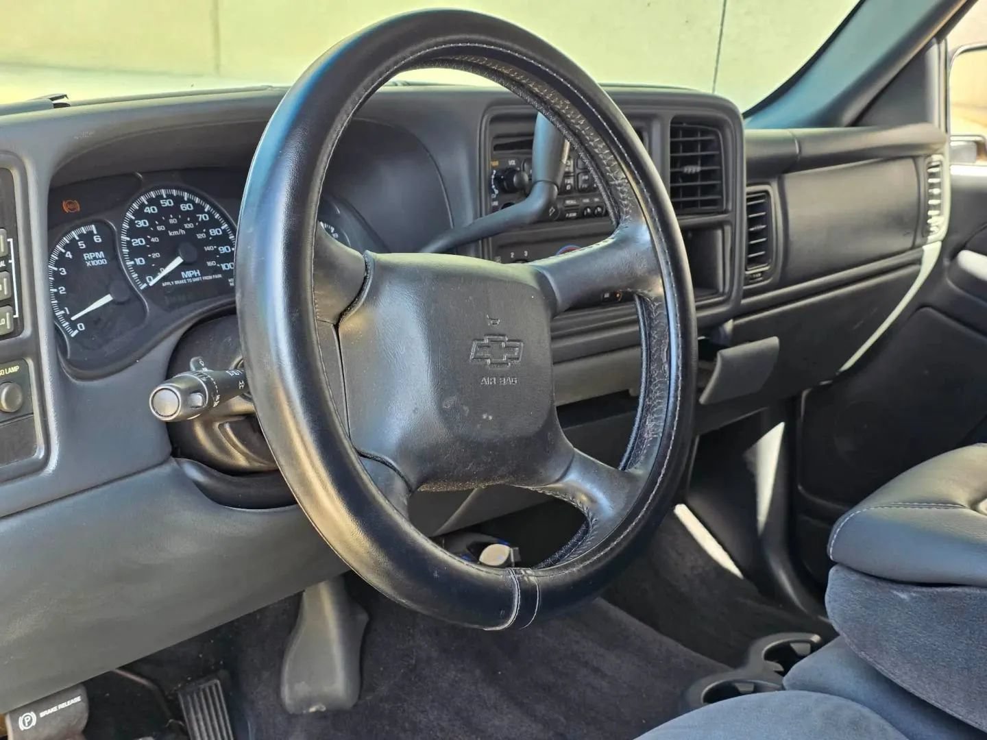 Used 2002 Chevrolet Silverado 2500 LS w/ Off-Road Skid Plate Pkg AWD/4WD image 9
