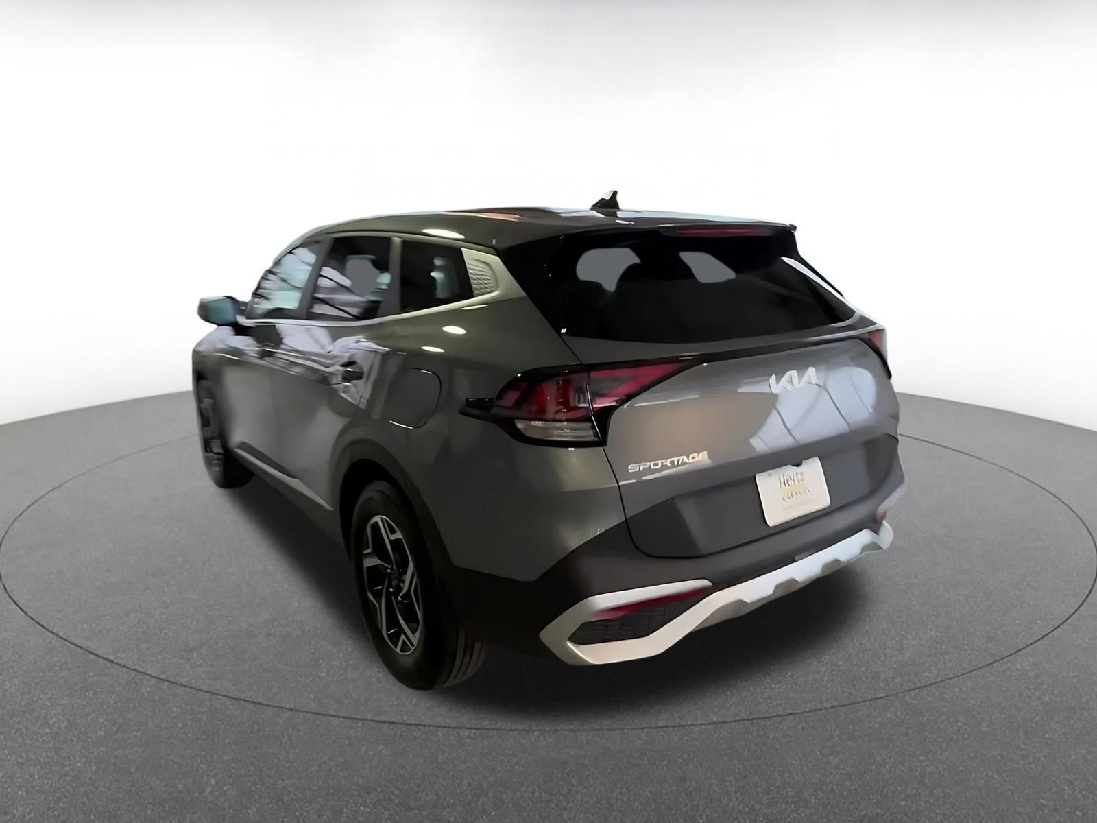 Used 2025 Kia Sportage LX image 16