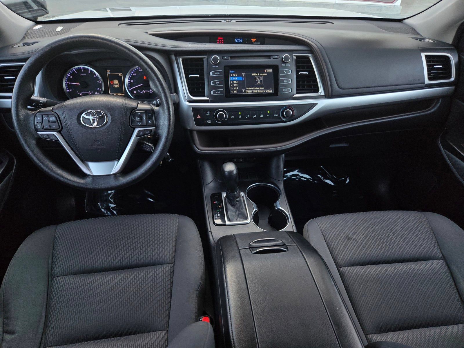 Certified 2018 Toyota Highlander LE w/ Carpet Mat Package (TMS) FWD image 14
