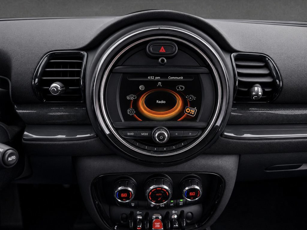 Used 2017 MINI Cooper Clubman FWD image 6