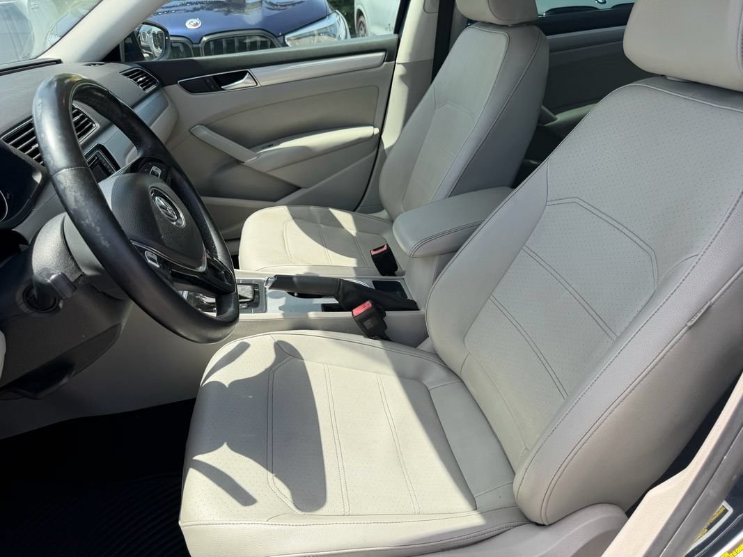 Used 2019 Volkswagen Passat 2.0T Wolfsburg w/ Wheels & Sunroof Package FWD image 16