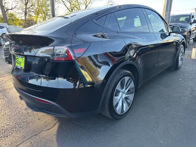 Used 2023 Tesla Model Y Long Range AWD/4WD image 3