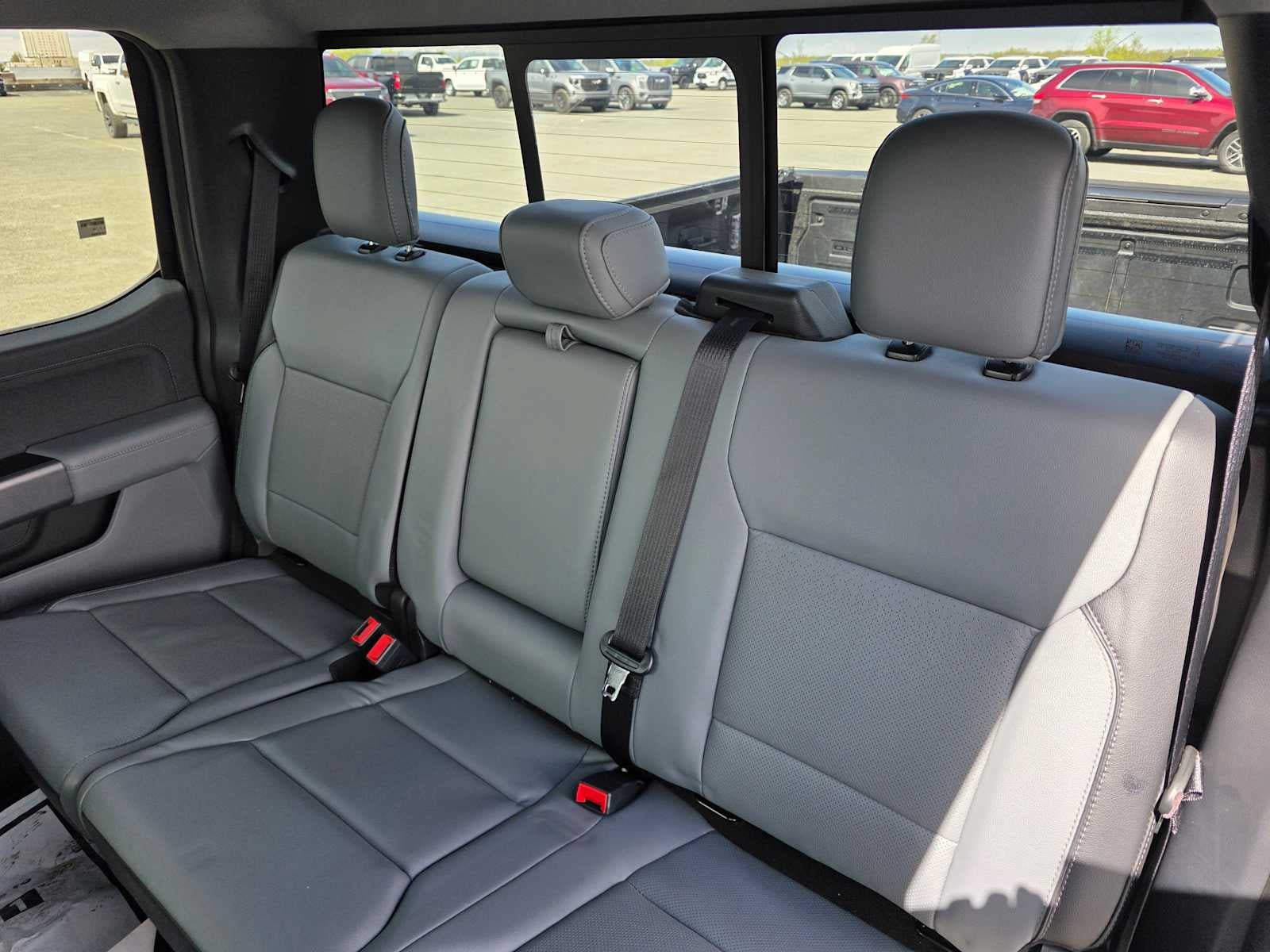 Used 2022 Ford F150 Lariat w/ Equipment Group 502A High AWD/4WD image 17