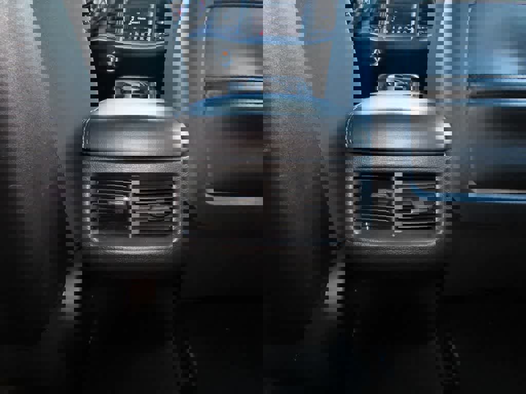 Used 2019 Dodge Challenger SXT image 19