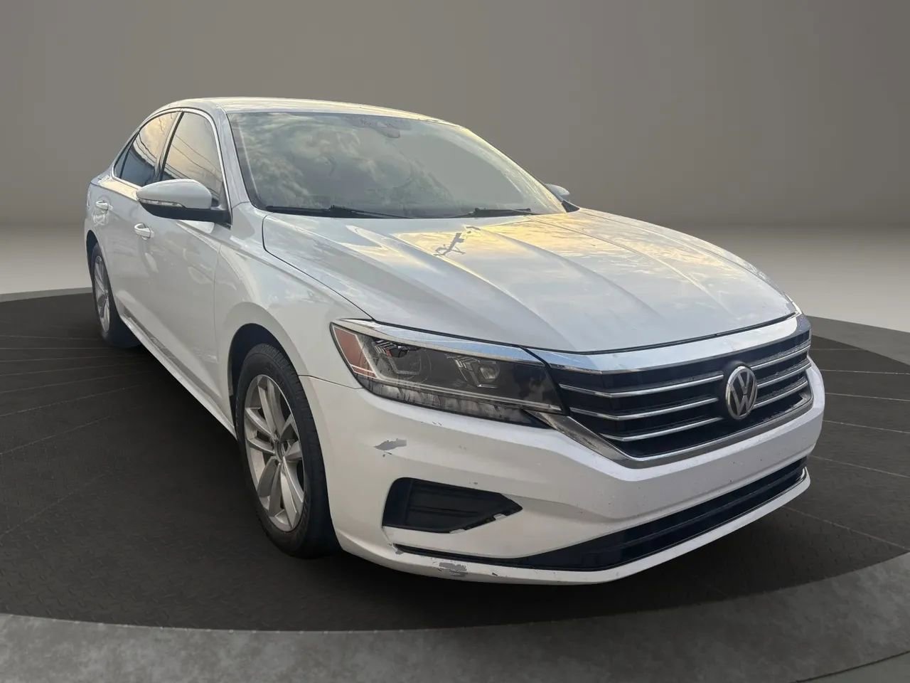 Used 2020 Volkswagen Passat 2.0T SE FWD image 4
