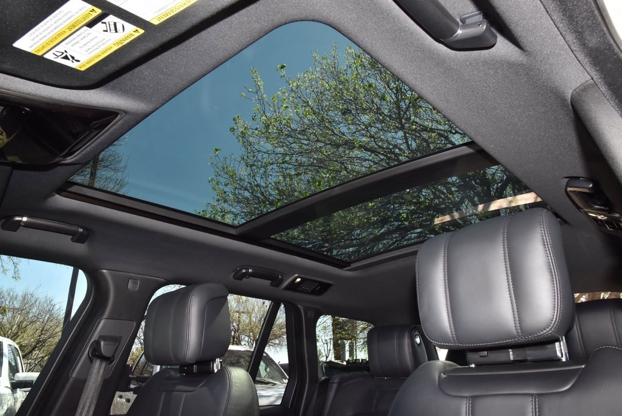 Used 2019 Land Rover Range Rover Supercharged image 31