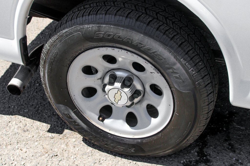 Used 2012 Chevrolet Express 1500 image 30