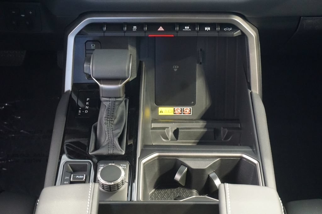 New 2026 Toyota Tundra Limited AWD/4WD image 32