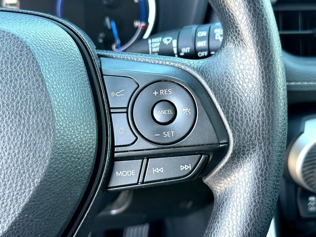 Used 2023 Toyota RAV4 XLE w/ Convenience Package image 15