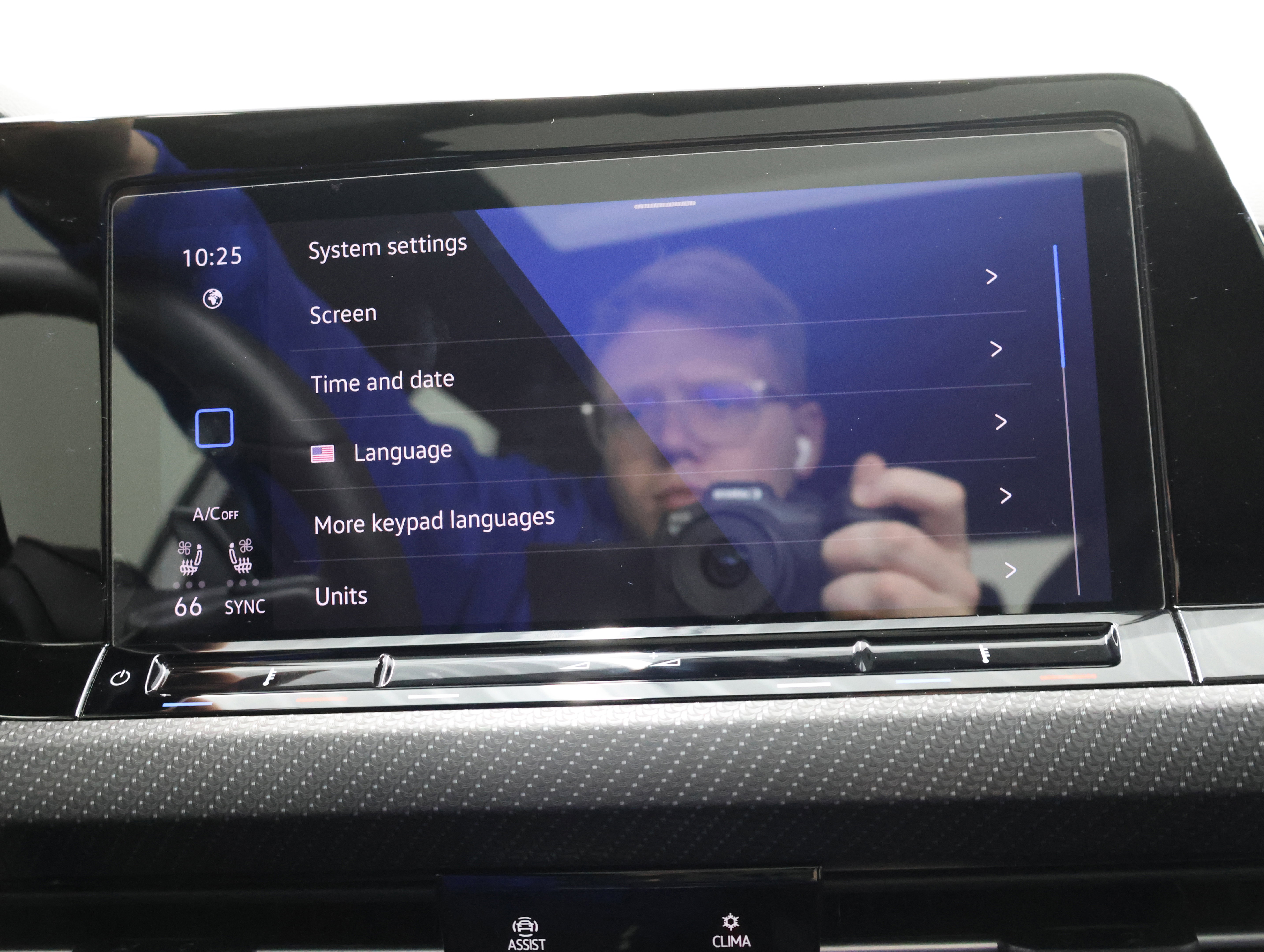 Used 2024 Volkswagen Golf R image 55