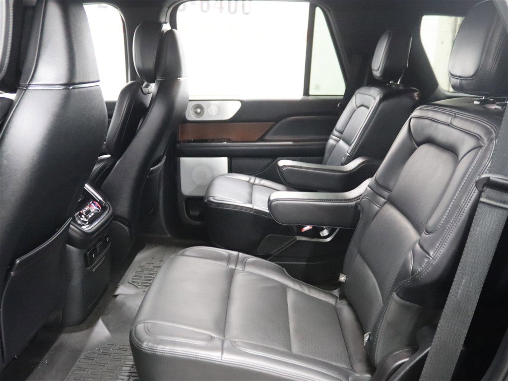 Used 2020 Lincoln Navigator Reserve w/ Luxury Package image 13