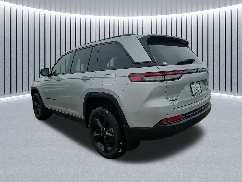 New 2025 Jeep Grand Cherokee Limited w/ Black Appearance Package image 14