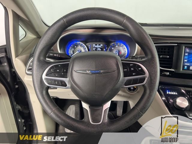 Used 2021 Chrysler Voyager Lxi image 16