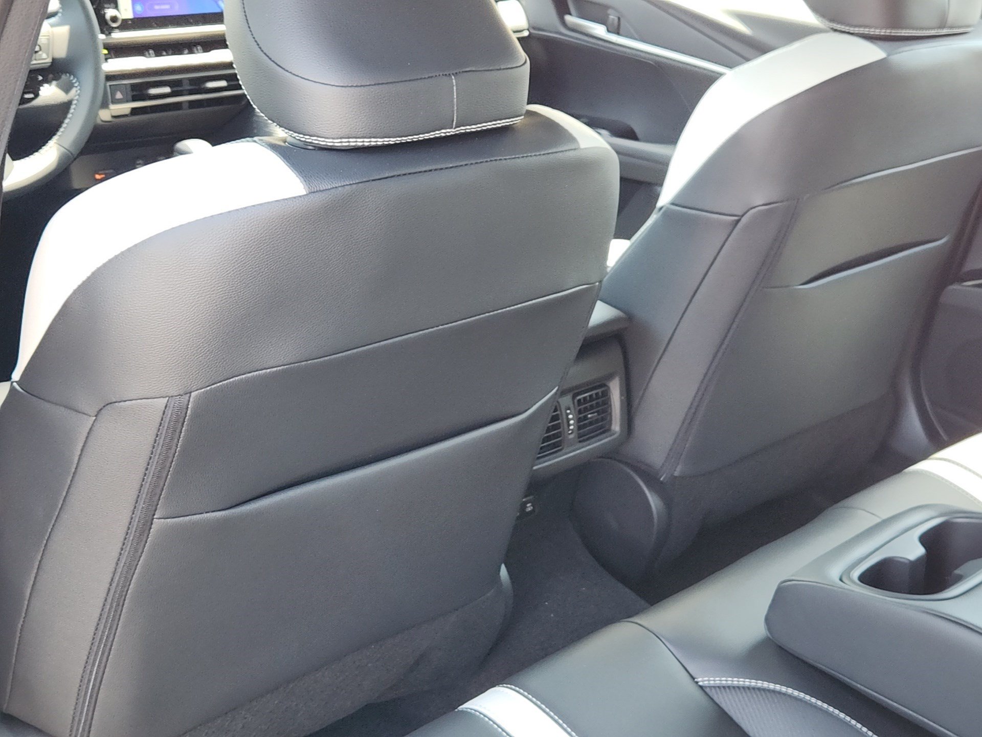 Used 2026 Toyota Camry SE w/ Convenience Package FWD image 23