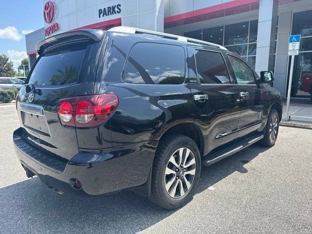 Used 2019 Toyota Sequoia Limited w/ Safety & Convenience Package AWD/4WD image 4