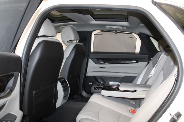 Used 2018 Cadillac CT6 Luxury image 9