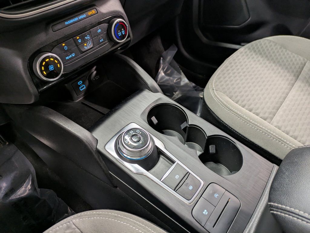 Used 2022 Ford Escape SE image 13