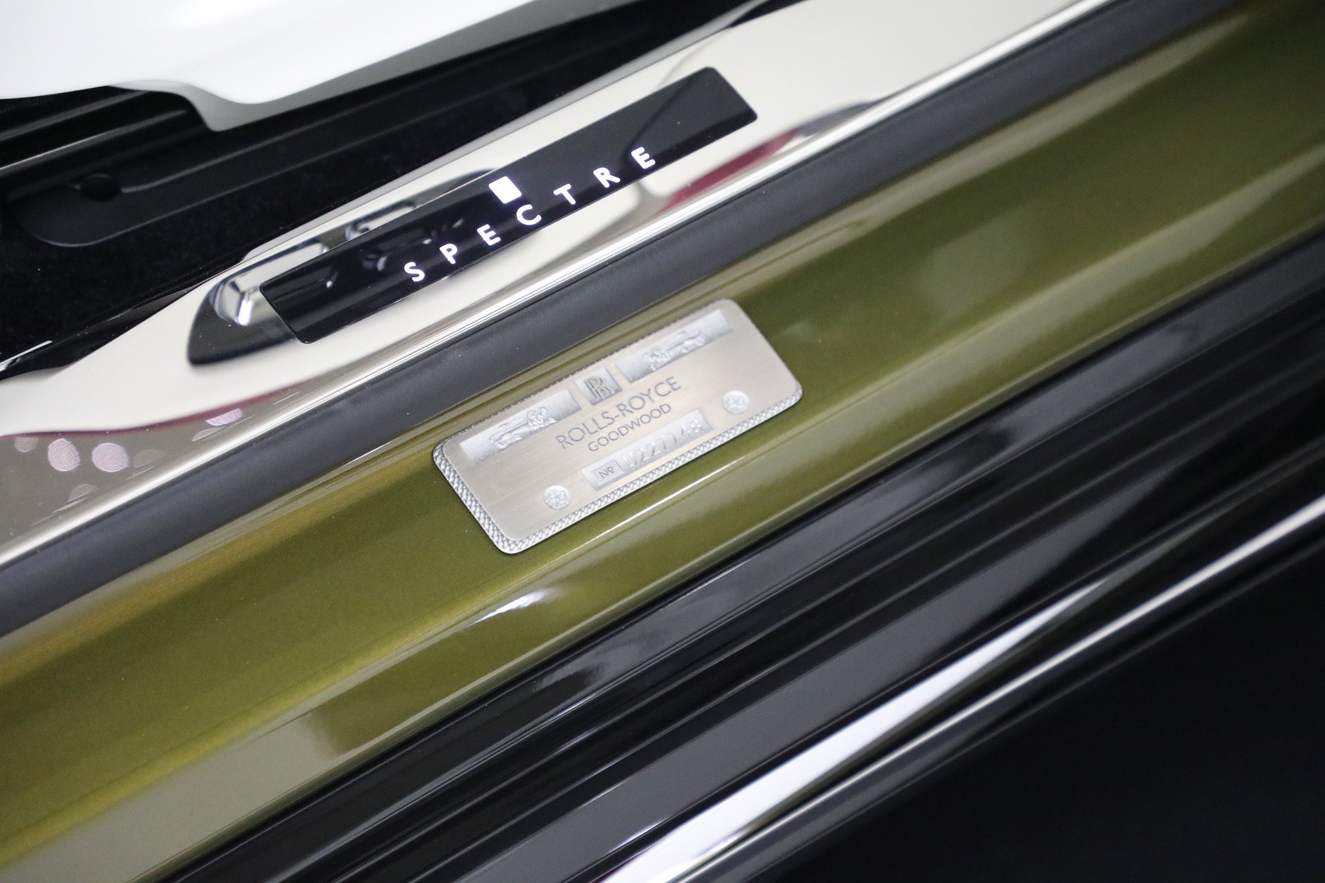 Certified 2025 Rolls-Royce Spectre w/ Spectre Launch Package AWD/4WD image 33