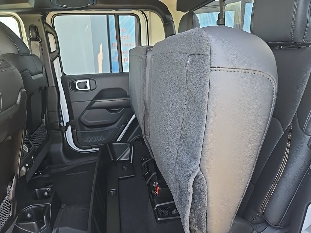 New 2026 Jeep Gladiator Mojave AWD/4WD image 94
