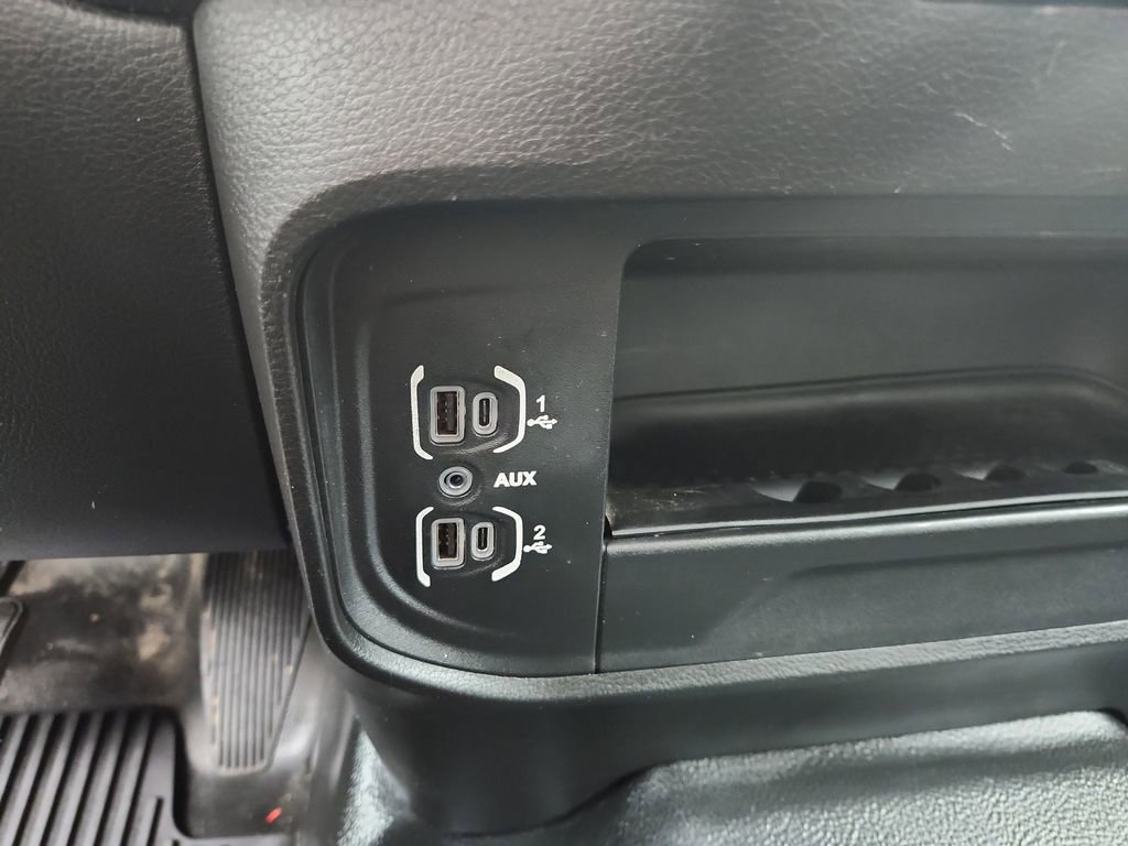 Used 2020 RAM 3500 Tradesman w/ Chrome Appearance Group image 35