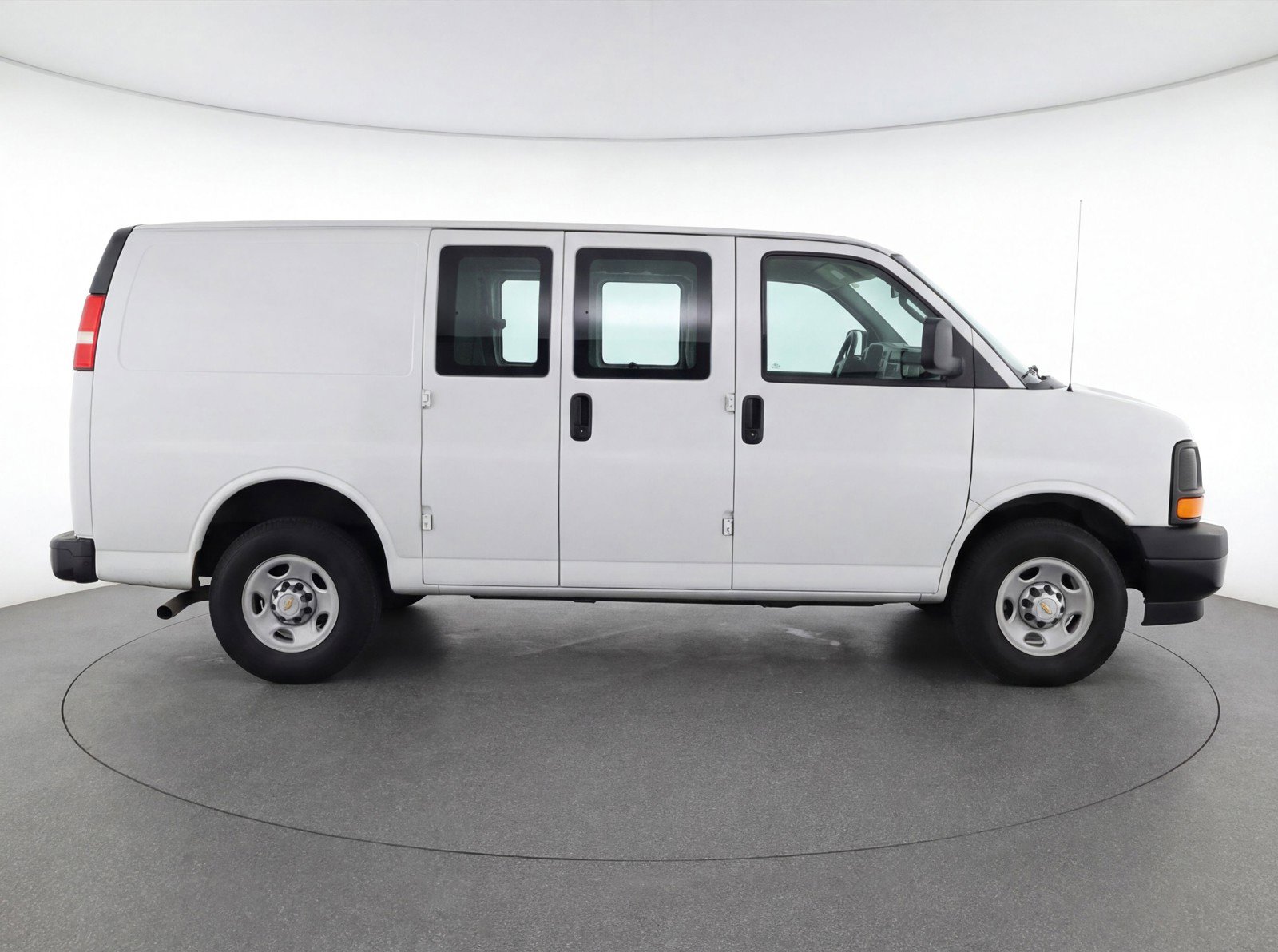 Used 2025 Chevrolet Express 3500 LT w/ LT Preferred Equipment Group image 11