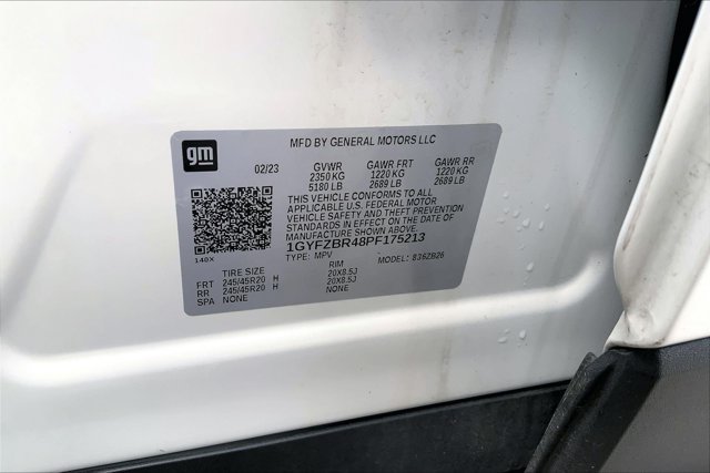 Used 2023 Cadillac XT4 Luxury w/ Cold Weather Package AWD/4WD image 32