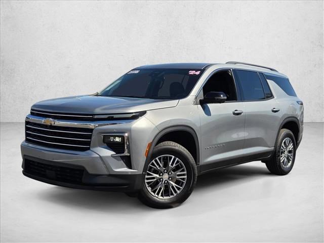 Used 2024 Chevrolet Traverse LT