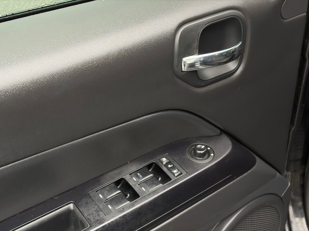 Used 2014 Jeep Patriot Sport w/ Power Value Group FWD image 10