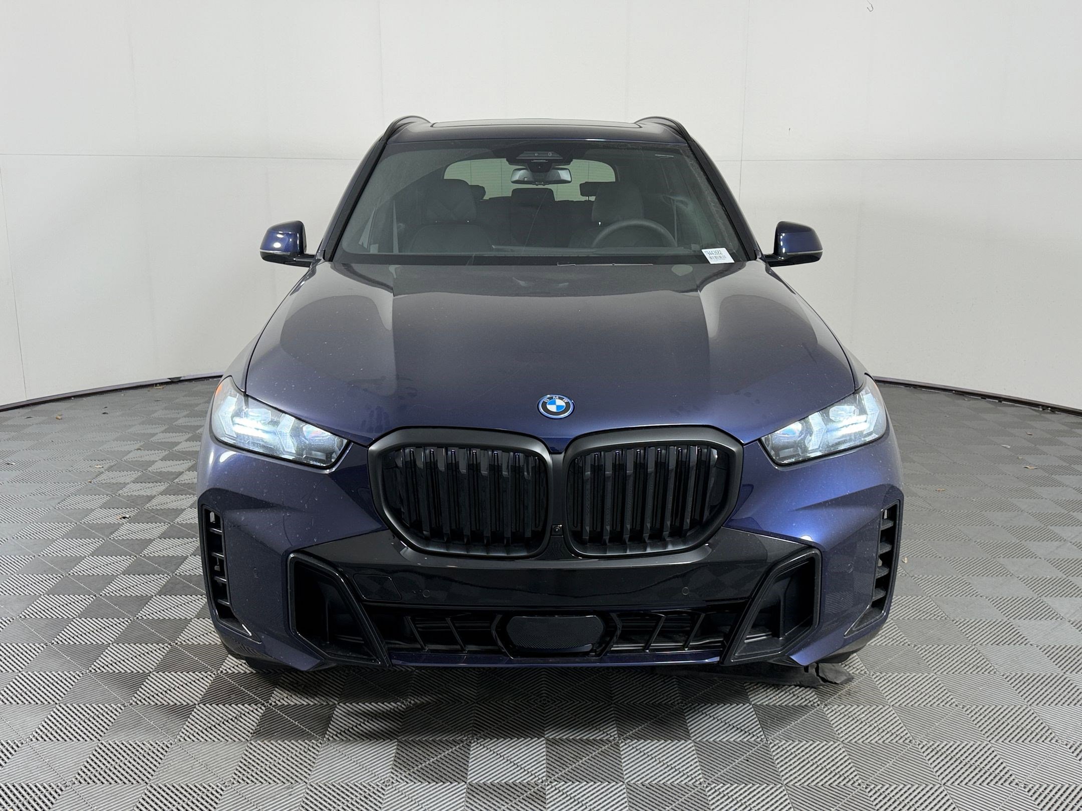 New 2026 BMW X5 xDrive50e w/ M Sport Package AWD/4WD image 6