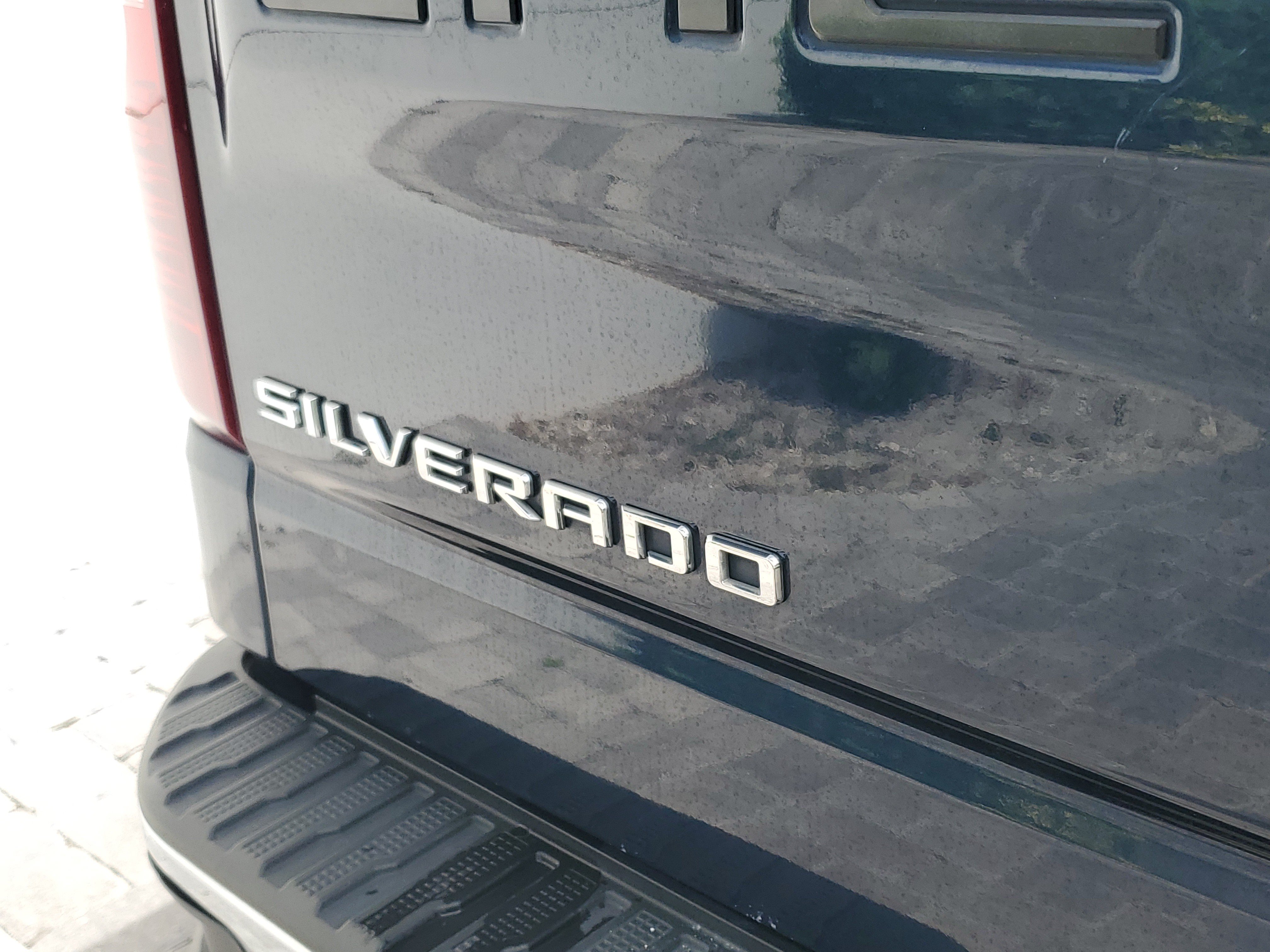 Used 2022 Chevrolet Silverado 1500 LT RWD image 8