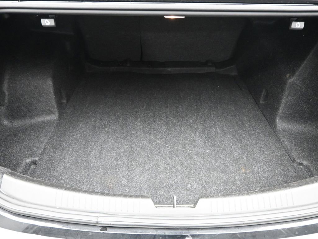 Used 2024 Chevrolet Malibu LT image 9