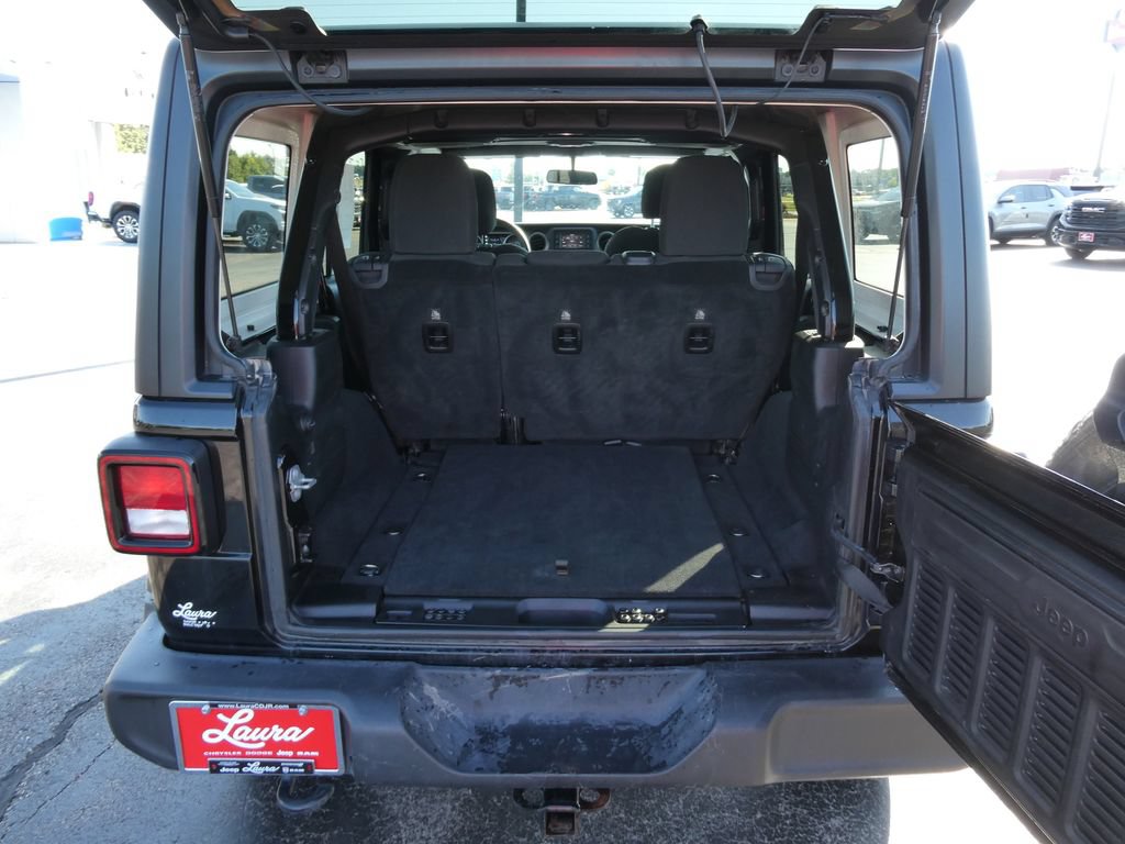 Used 2018 Jeep Wrangler Unlimited Sport AWD/4WD image 17