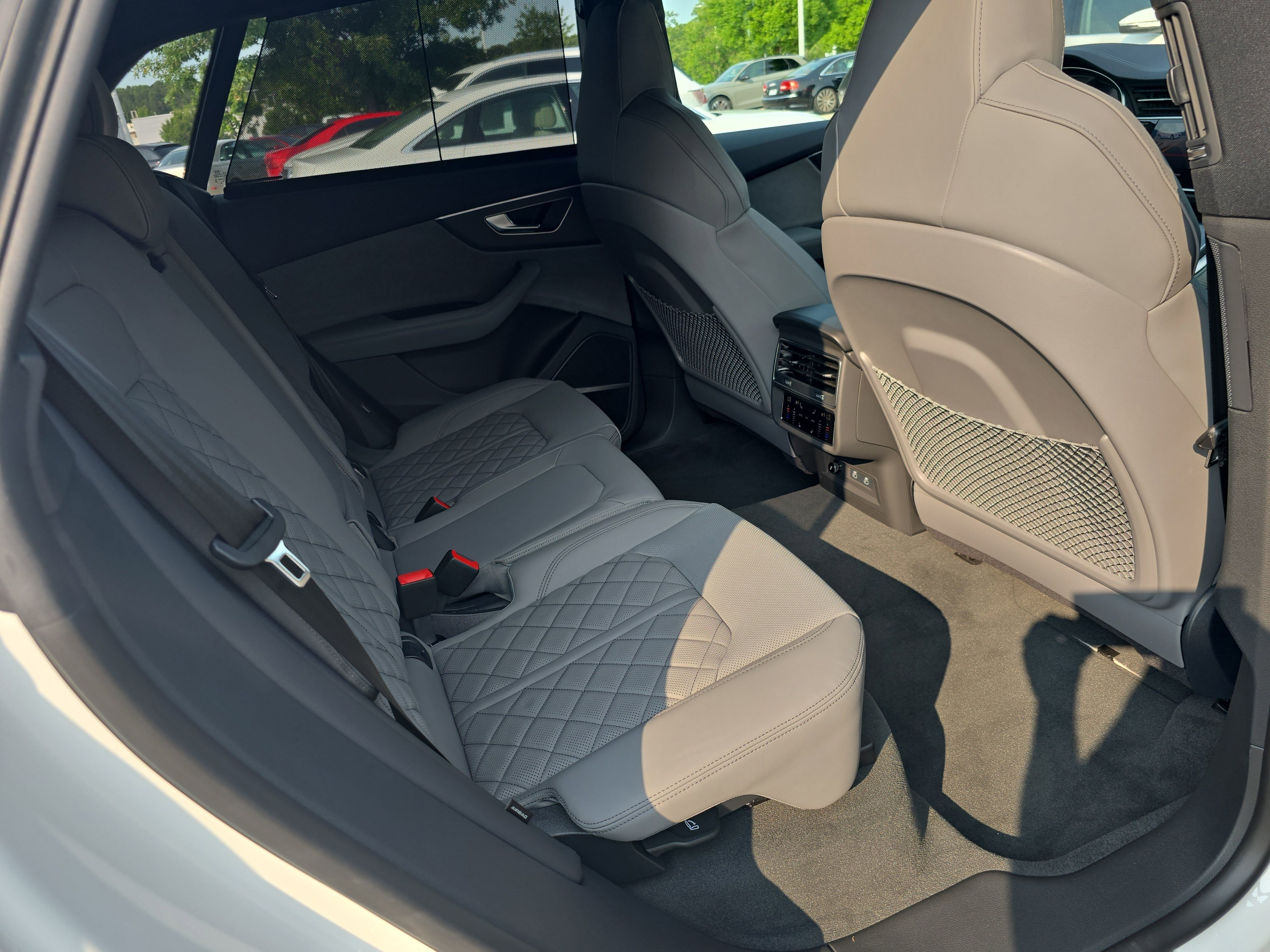New 2025 Audi SQ8 Premium Plus image 11