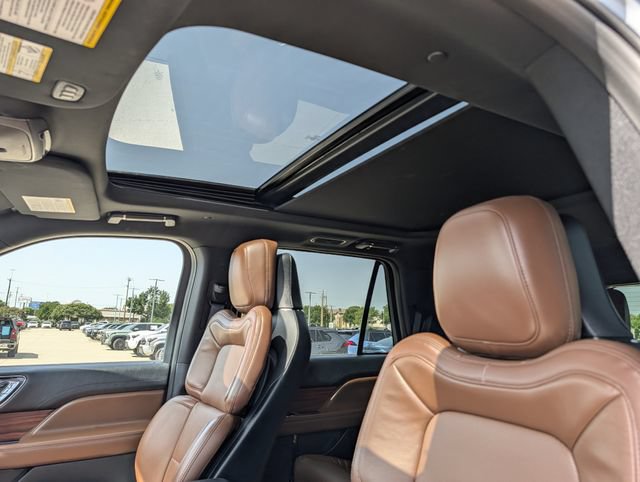 Used 2024 Lincoln Navigator Reserve AWD/4WD image 28