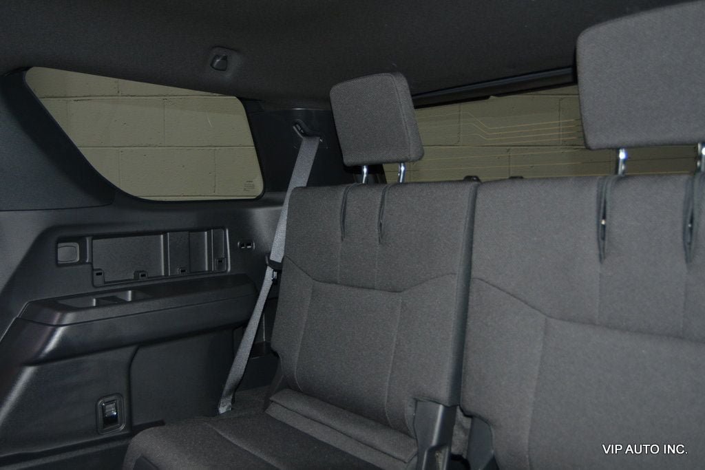 Used 2025 Toyota 4Runner SR5 AWD/4WD image 23