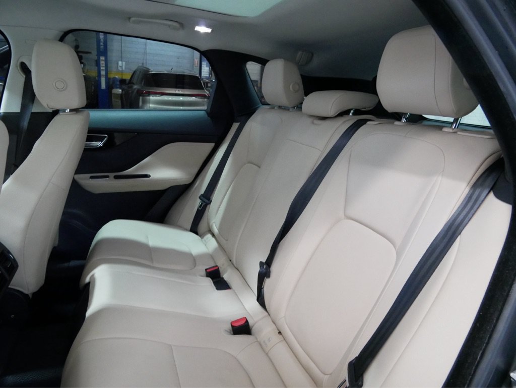 Used 2017 Jaguar F-PACE Premium AWD/4WD image 25