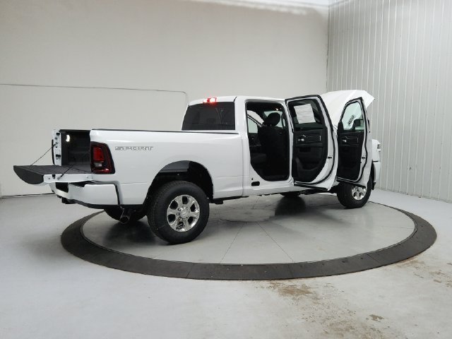 New 2026 RAM 2500 Big Horn AWD/4WD image 16