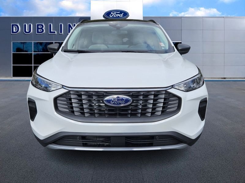 New 2026 Ford Escape Active w/ Tech Pack #1 FWD image 2
