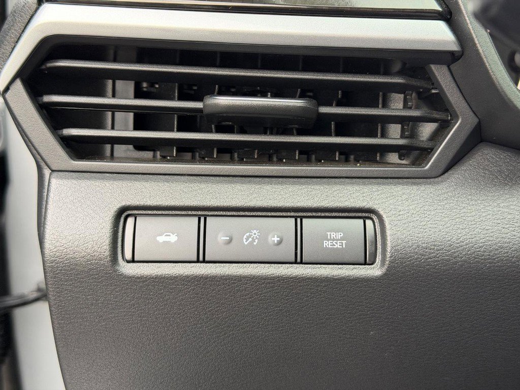 Used 2024 Nissan Altima 2.5 SR w/ SR Premium Package image 15