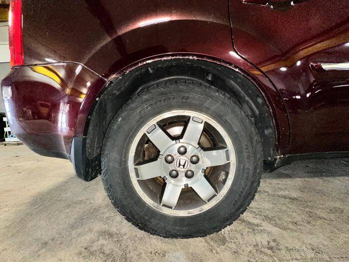 Used 2010 Honda Pilot Touring image 16