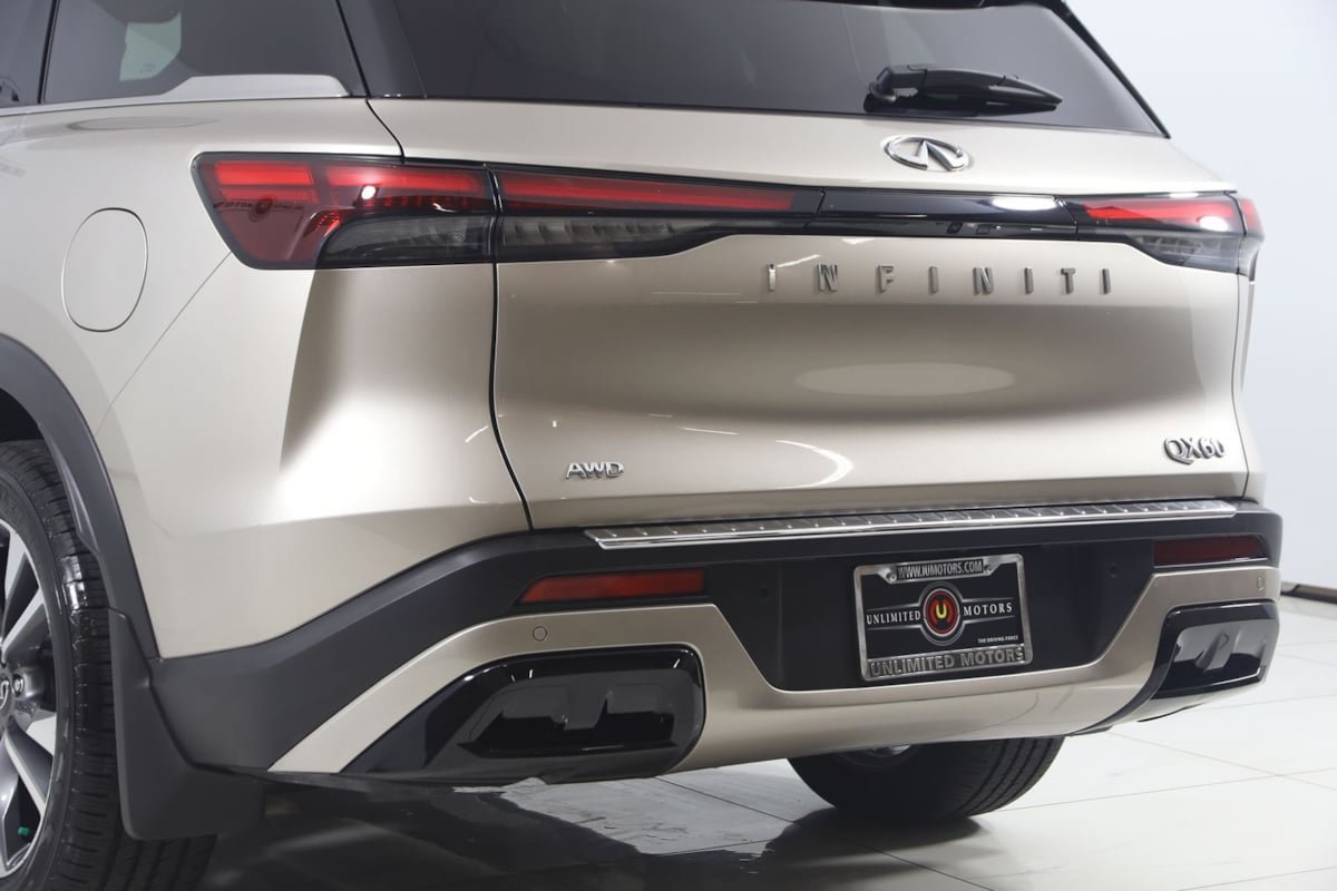 Used 2023 INFINITI QX60 Luxe w/ Cargo Package AWD/4WD image 25