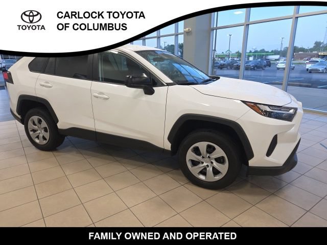 Used 2024 Toyota RAV4 LE FWD image 5