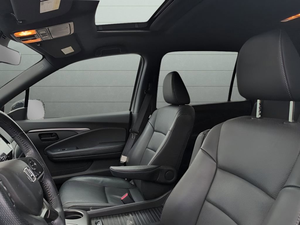 Used 2023 Honda Passport EX-L image 9