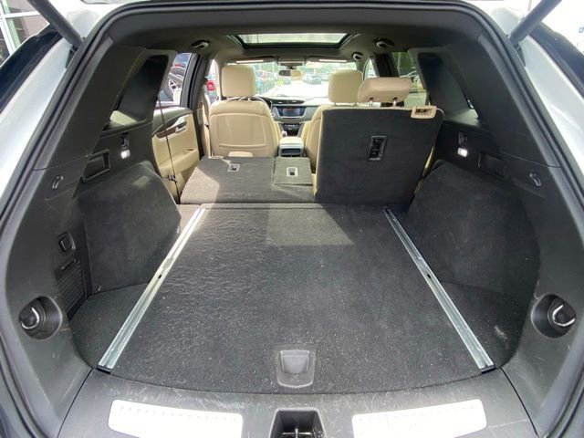 Used 2017 Cadillac XT5 Luxury w/ Driver Awareness Package image 28