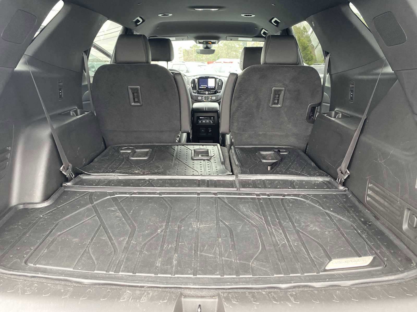 Used 2022 Chevrolet Traverse RS w/ LPO, Floor Liner Package image 33