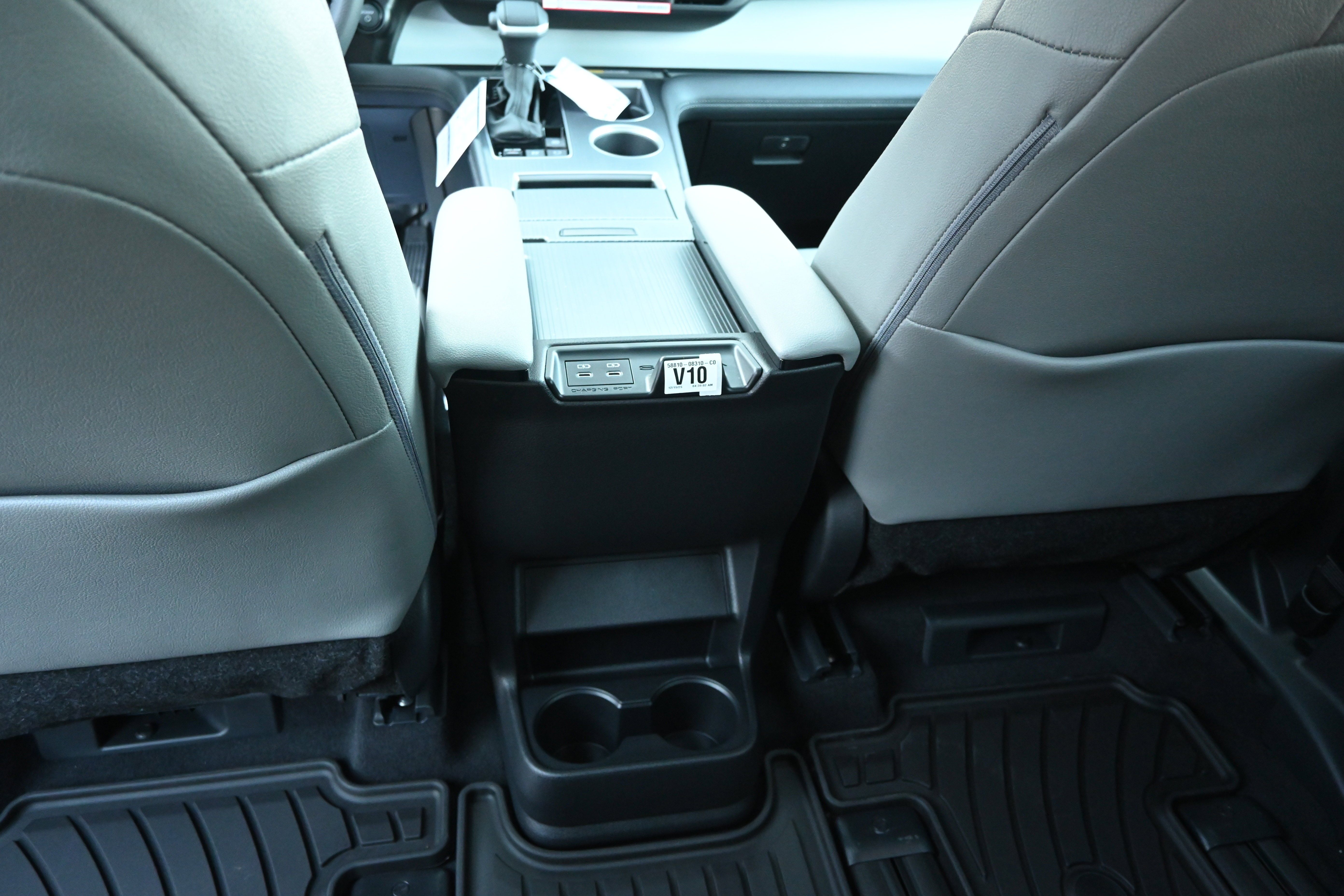 Used 2026 Toyota Sienna XLE image 28