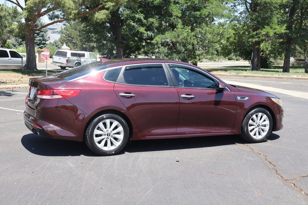 Used 2017 Kia Optima LX w/ Option Group 014 FWD image 4