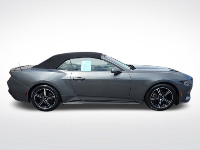 Used 2025 Ford Mustang Premium RWD image 8